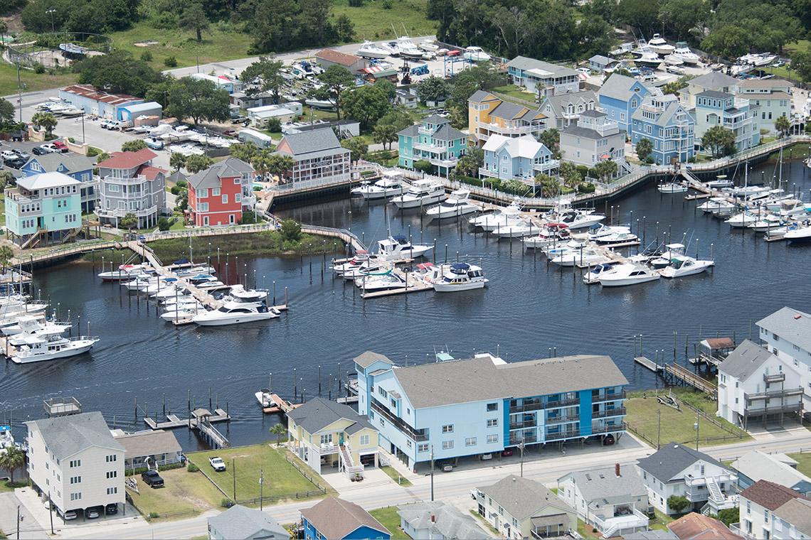 /images/carolina-beach-vacation-rentals-hero-1.jpg