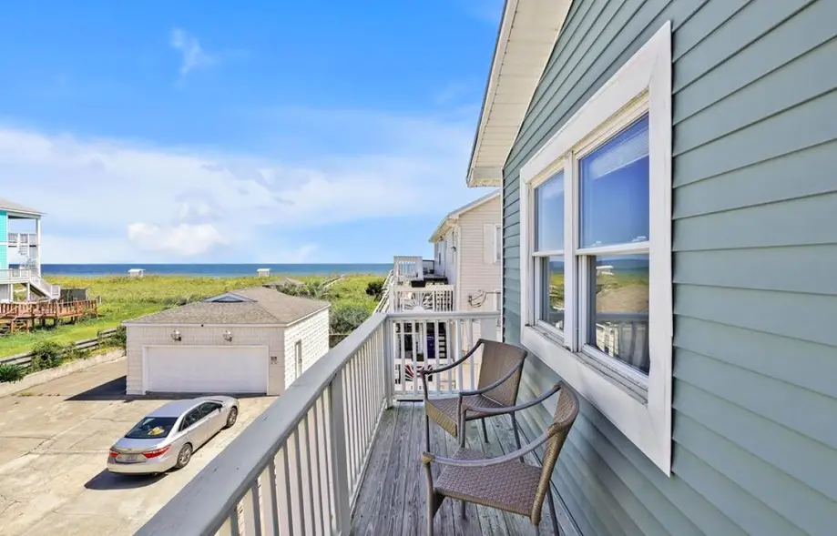 The Sandpiper Seagrass Deluxe